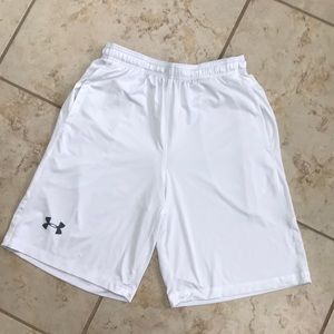 Under Armour Basketball shorts (size M)